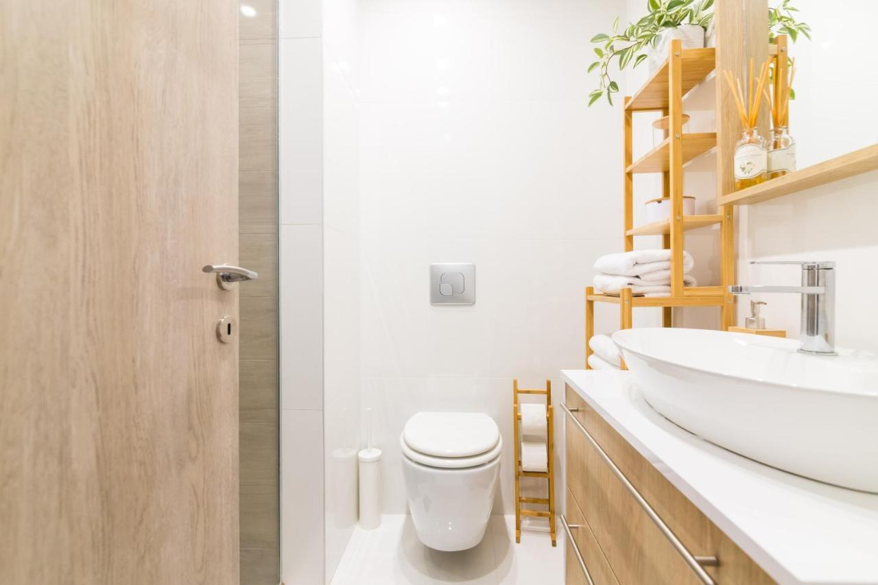 F & B Collection - 3 Bedroom Penthouse เทสซาโลนิกิ ภายนอก รูปภาพ