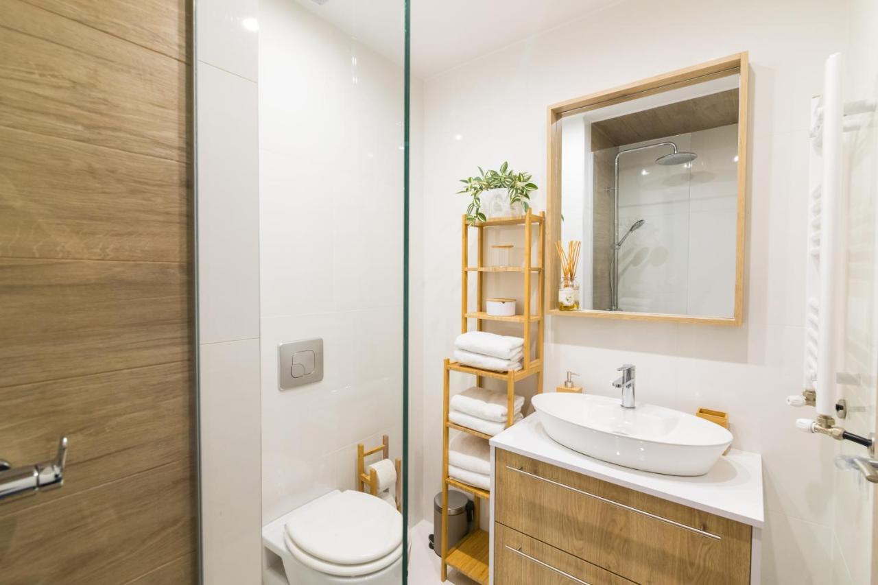 F & B Collection - 3 Bedroom Penthouse เทสซาโลนิกิ ภายนอก รูปภาพ